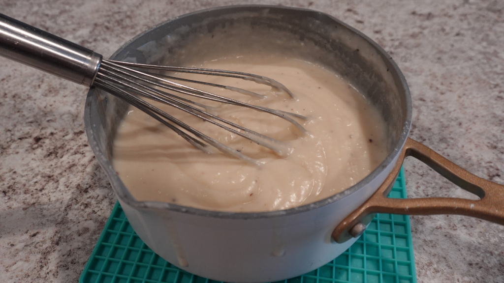 Completed perfectly creamy bacon gravy